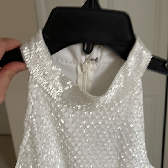 Mac Duggal
Beaded Halter Neck Sleeveless Sheath Midi Dress - Picture 6 of 12